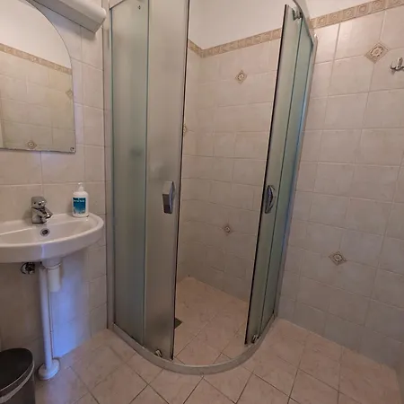 Manor بيت ضيافة
