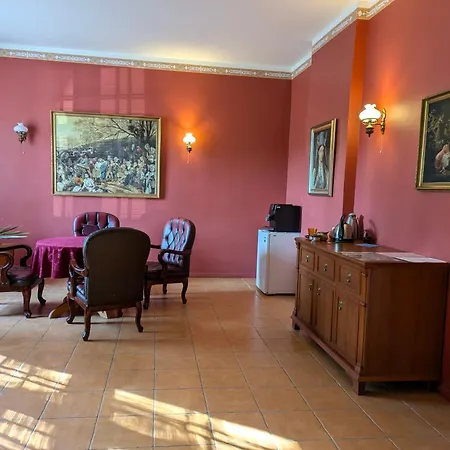Manor بيت ضيافة